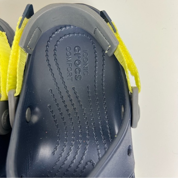 Crocs | Unisex All Terrain Sandal Navy Yellow | 6 - Picture 8 of 9